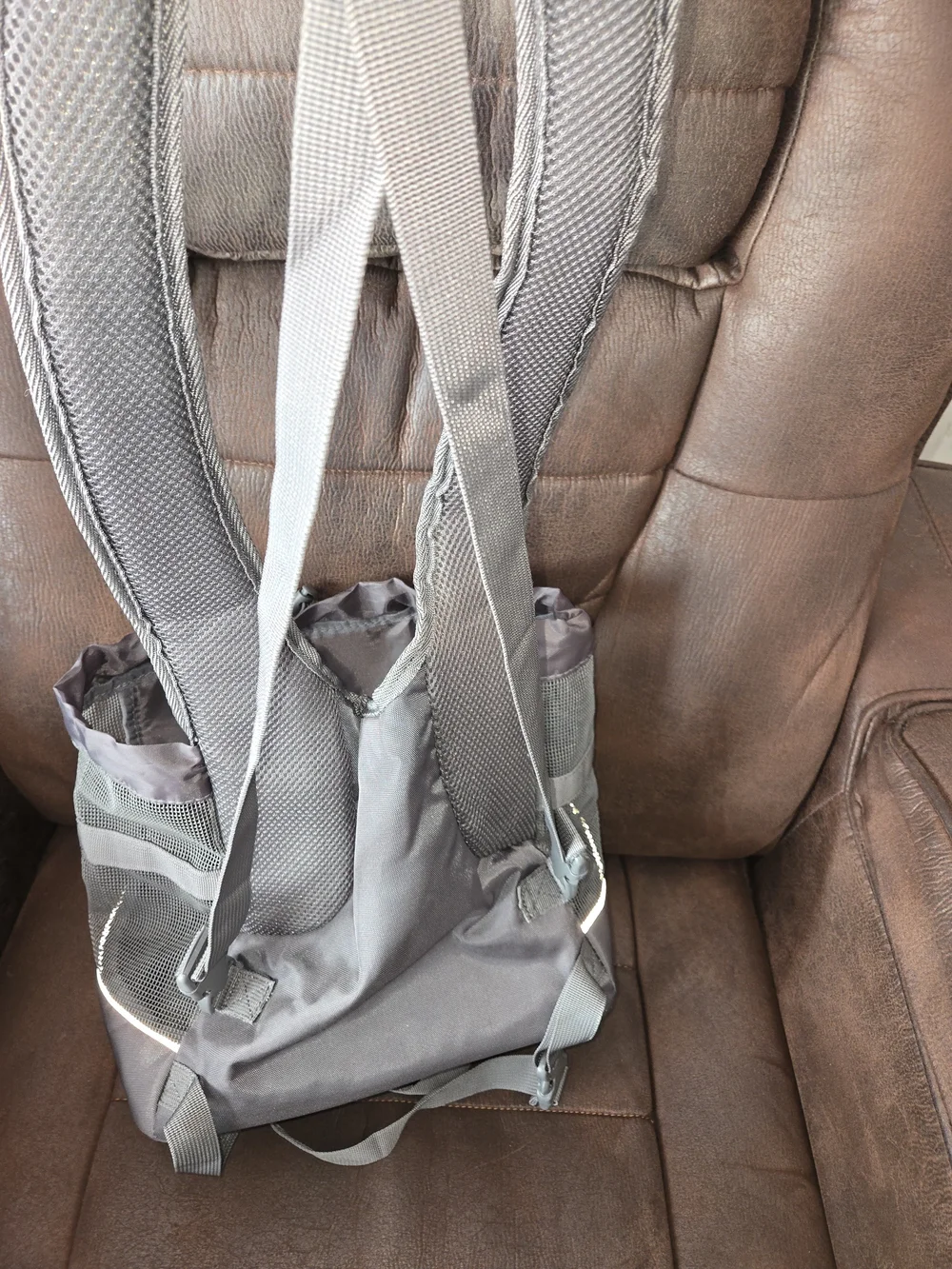 Outward Hound Grey Front-Load PupPak Hands-Free Dog Carrier..OFFERS WELCOME!